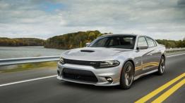 Dodge Charger SRT 392 Facelifting (2015) - widok z przodu