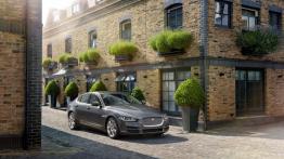 Jaguar XE 2.5T Portfolio (2015) - widok z przodu