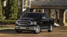 Ram 1500 Laramie Limited (2015) - widok z przodu
