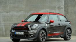Mini Paceman John Cooper Works (2015) - widok z przodu
