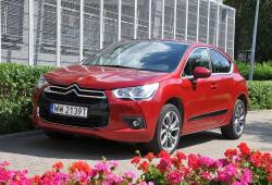 DS 4 I Hatchback (Citroen) 1.6 e-HDi 115KM 85kW 2013-2015 - Oceń swoje auto