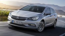 Opel Astra Sports Tourer (2016) - widok z przodu