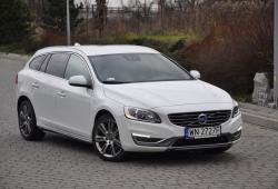 Volvo V60 2.4 D6 Plug-in Hybrid 283 KM - ekologiczny Szwed