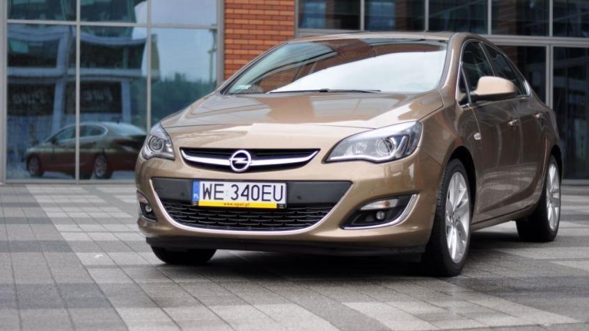 Opel Astra J Sedan 1.4 Twinport ECOTEC 100KM 74kW 2013-2019