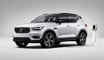 Volvo XC40 Crossover Plug-In Facelifting