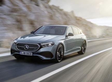 Mercedes Klasa E W214 Sedan 3.0 450 381KM 280kW od 2023