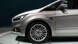 Mondial de l'Automobile 2014 - Ford w ofensywie