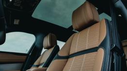 Range Rover Velar 3.0 SD6 275 KM - galeria redakcyjna - widok ogólny wn?trza z przodu