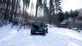 Suzuki Jimny 1.5 102 KM - galeria redakcyjna - widok z tyłu