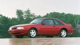 Ford Mustang - krótka historia sportowego Forda - lewy bok