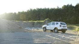 Dacia Duster 1.5 dCi 90 KM - galeria redakcyjna - lewy bok