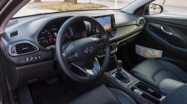 Hyundai i30 Fastback - galeria redakcyjna - kokpit