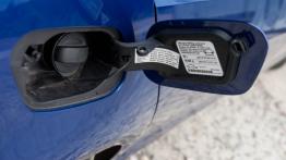 Volkswagen Golf VII R 5d 2.0 TSI - galeria redakcyjna - wlew paliwa