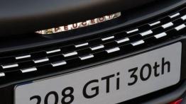 Peugeot 208 GTi 30th Anniversary Edition (2015) - przód - inne ujęcie