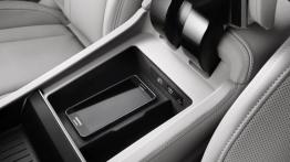 Audi Q7 II (2015) - ładowarka indukcyjna w podłokietniku