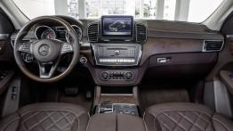 Mercedes GLE 500 e 4MATIC (W 166) 2016 - pełny panel przedni