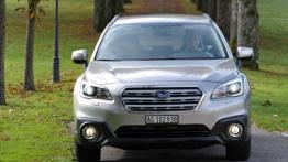 Subaru Outback 2015 2.5i - wersja europejska - widok z przodu