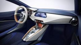Nissan Sway Concept (2015) - pełny panel przedni