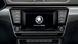 Skoda Superb III Combi (2015) - ekran systemu multimedialnego