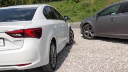 Toyota Avensis III Sedan Facelifting - galeria redakcyjna - tył - inne ujęcie