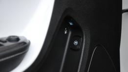 Opel Ampera Hatchback 5d Elektryczny 150KM - galeria redakcyjna - drzwi kierowcy od wewnątrz