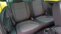 Volkswagen Beetle Hatchback 3d 1.4 TSI 160KM - galeria redakcyjna - tylna kanapa