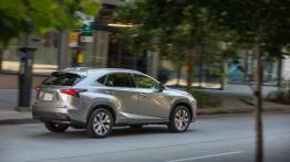 Lexus NX 300h F-Sport (2015) w Seattle - widok z tyłu