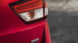 Seat Leon ST 4Drive (2014) - prawy tylny reflektor - wyłączony