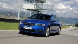 Skoda Octavia III RS Kombi 2.0 TSI (2013) - widok z przodu