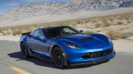 Chevrolet Corvette C7 Z06 Coupe (2015) - widok z przodu