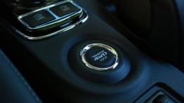 Mitsubishi Outlander III PHEV - galeria redakcyjna - przełącznik do sterowania napędem 4x4