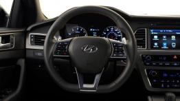 Hyundai Sonata YF Facelifting Sport 2.0T (2015) - kierownica