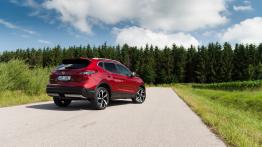 Nissan Qashqai Tekna 1.7 dCi 150 KM 4WD Xtronic - galeria redakcyjna - widok z ty?u