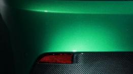 Aston Martin V8 Vantage S Volante - lewy tylny reflektor - wyłączony