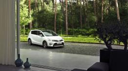 Toyota Verso Facelifting - widok z przodu