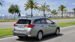Toyota Auris II Touring Sports - widok z tyłu