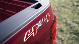 Chevrolet Silverado 2014 - emblemat boczny