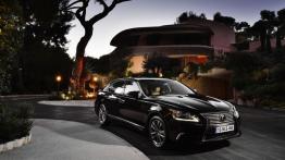 Lexus LS 460L (2013) - prawy bok