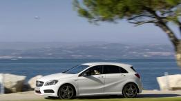 Mercedes A 250 Sport (W176) 2012 - lewy bok
