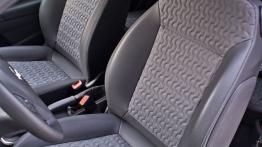 Opel Corsa D Hatchback 3d Facelifting 1.7 CDTI ECOTEC 130KM - galeria redakcyjna - fotel kierowcy, w