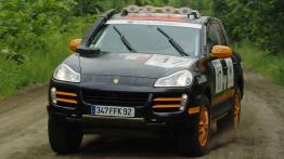 Porsche Cayenne S Transsyberia - widok z przodu
