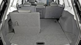 Nissan Qashqai + 2 2009 - bagażnik