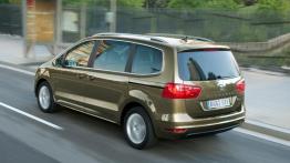 Seat Alhambra 2011 - lewy bok