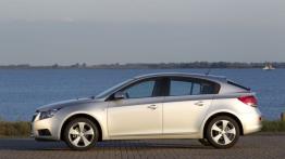 Chevrolet Cruze hatchback ECO-TEC - lewy bok