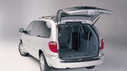 Chrysler Town&Country - tył - bagażnik otwarty
