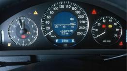 Mercedes Klasa CLK Coupe - deska rozdzielcza