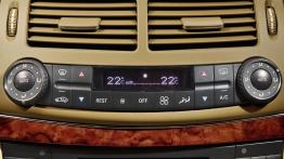 Mercedes Klasa E 2006 - panel sterowania wentylacją i nawiewem