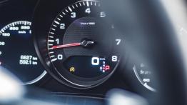 Porsche Panamera GTS - 911 dla rodziny