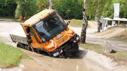 Gdzie diabeł nie może tam ... Unimoga pośle