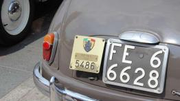 &quot;Myszy&quot; na krakowskim Rynku, czyli Topolino Autoclub Italia w Polsce - Fiat 500